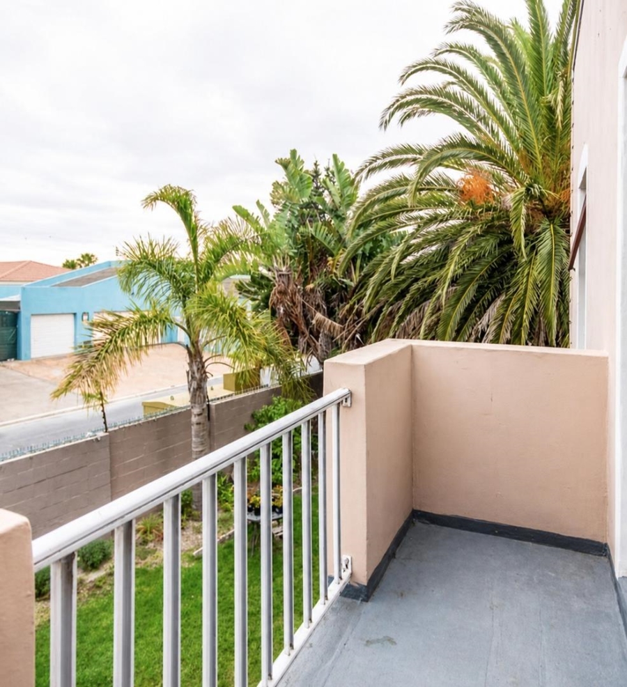 2 Bedroom Property for Sale in Parklands Western Cape